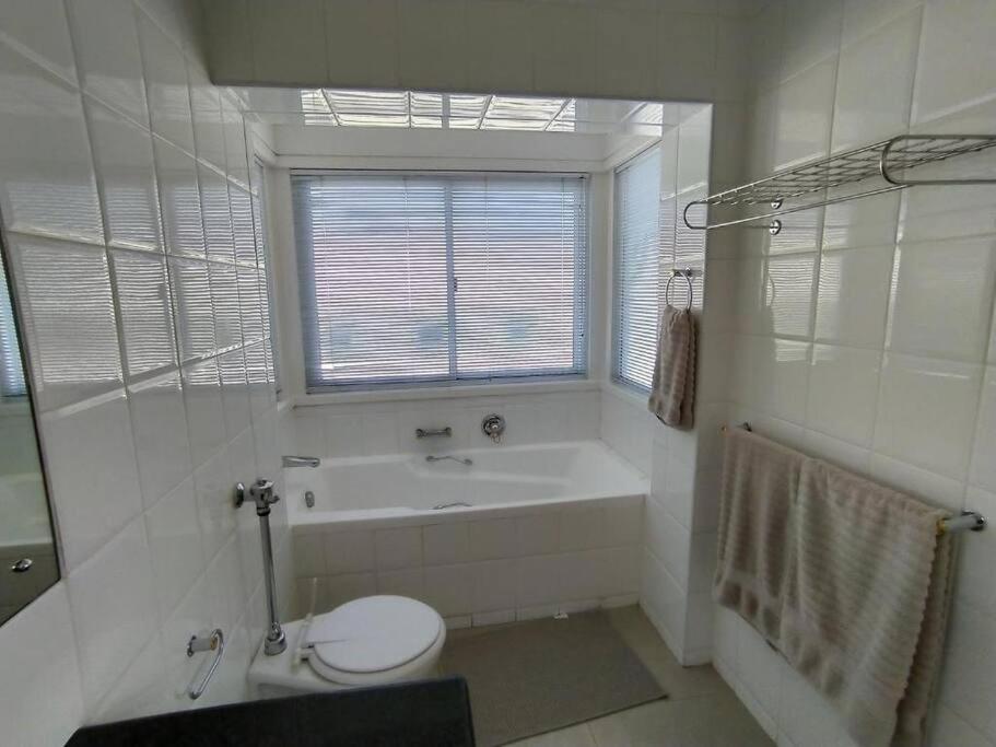 Waterfront - 1 South Quay Lovely Two Bed On Water Книсна Екстериор снимка